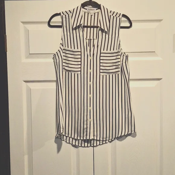 Express Portofino Sleeveless Blouse - Picture 1 of 4